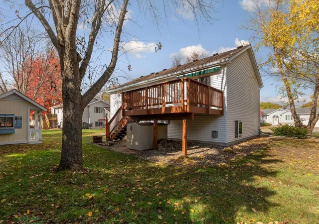 Photo 4 of Single family home for sale at 875 Myer Dr NE, Owatonna, MN 55060 | MLS# 7093039 | Listing updated on 2026-10-05