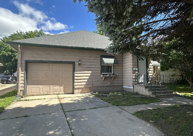 1st image of 1204 2nd Ave Nw, Austin, MN 55912 | MLS# 7093054