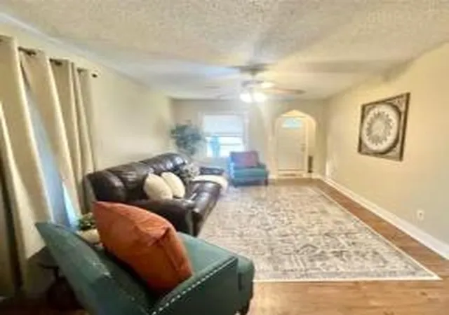 4th image of 1204 2Nd Ave Nw, Austin, MN 55912 | MLS# 7093054