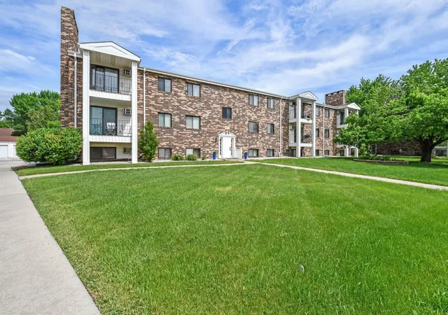 1st image of 321 Prairiewood Cir S #304, Fargo, ND 58103 | MLS# 7093058