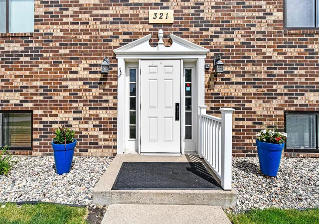 2nd image of 321 Prairiewood Cir S #304, Fargo, ND 58103 | MLS# 7093058