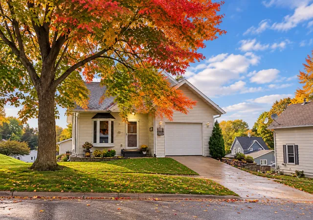 Photo 1 of Single family home for sale at 208 High Ave, Wanamingo, MN 55983 | MLS# 7093065 | Listing updated on 2026-10-01