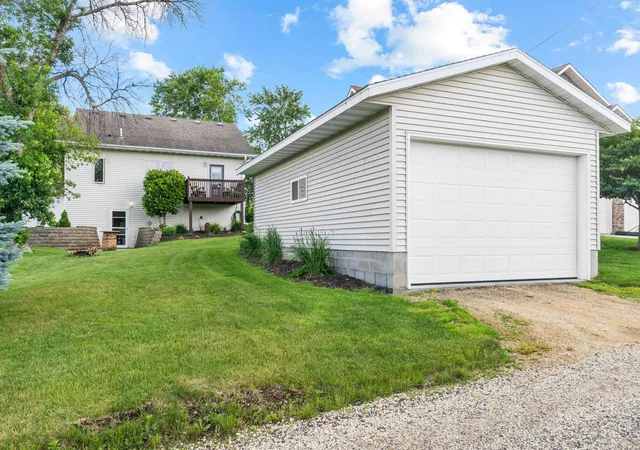 3rd image of 208 High Ave, Wanamingo, MN 55983 | MLS# 7093065