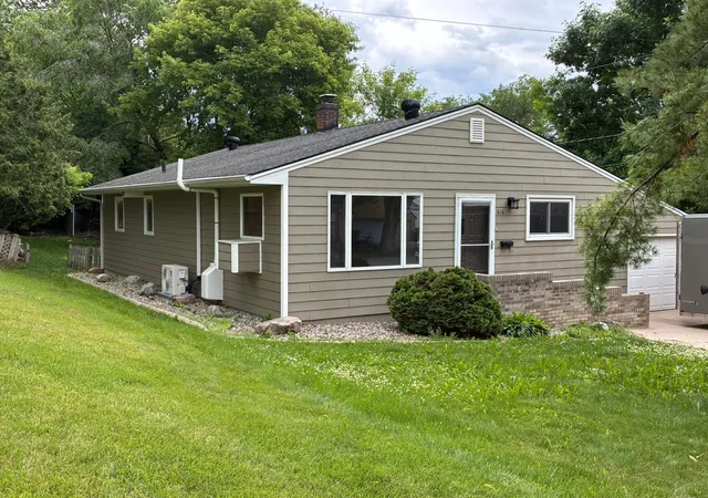 Homes for sale in Fergus Falls, MN | 616 N Buse St, Fergus Falls, MN 56537 | MLS# 7093069