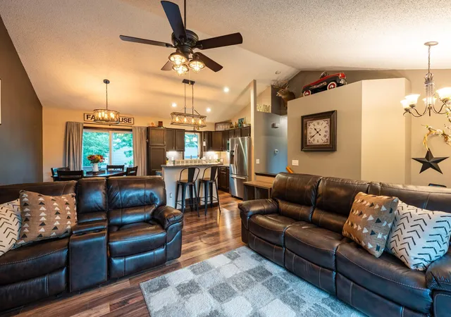 2nd image of 617 12th St, Farmington, MN 55024 | MLS# 7093075