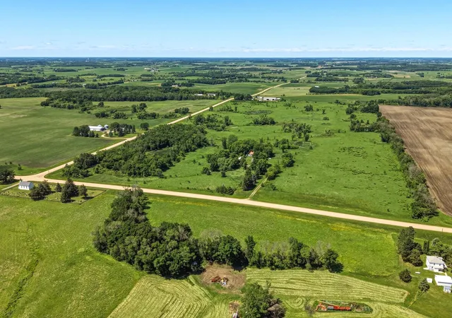 2nd image of 10821a 160th St W, Kilkenny, MN 56052 | MLS# 7093098