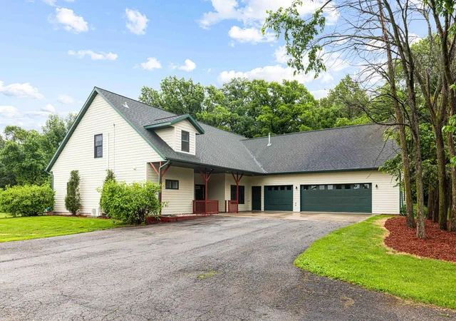 Photo 1 of Single family home for sale at 25131 Franklin Lake Rd, Pelican Rapids, MN 56572 | MLS# 7093099 | Listing updated on 2026-10-14