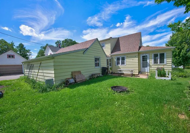 24th image of 325 W South St, Caledonia, MN 55921 | MLS# 7093141