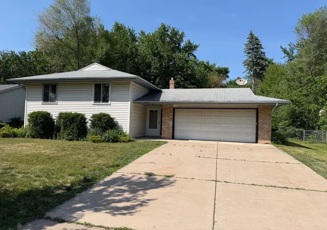 Photo 1 of Sale Pending at 8640 Hillside Trl S, Cottage Grove, MN 55016 | MLS# 7093147 | Listing updated on 2026-09-03