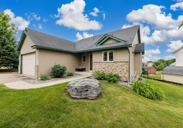 2nd image of 1202 Sunset Blvd Nw, Montgomery, MN 56069 | MLS# 7093164
