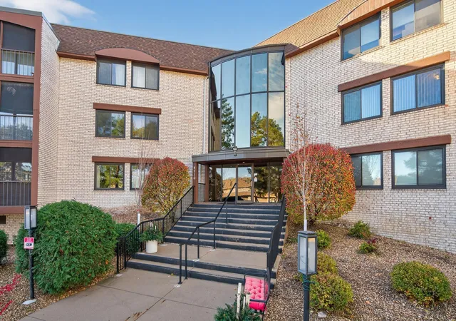2nd image of 4710 58th Ave N #202, Crystal, MN 55429 | MLS# 7093174