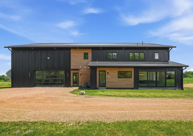 1st image of 880 Wild Oak Trl, Maple Plain, MN 55359 | MLS# 7093202