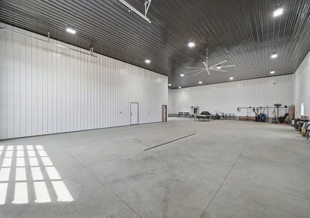 2nd image of 880 Wild Oak Trl, Maple Plain, MN 55359 | MLS# 7093202