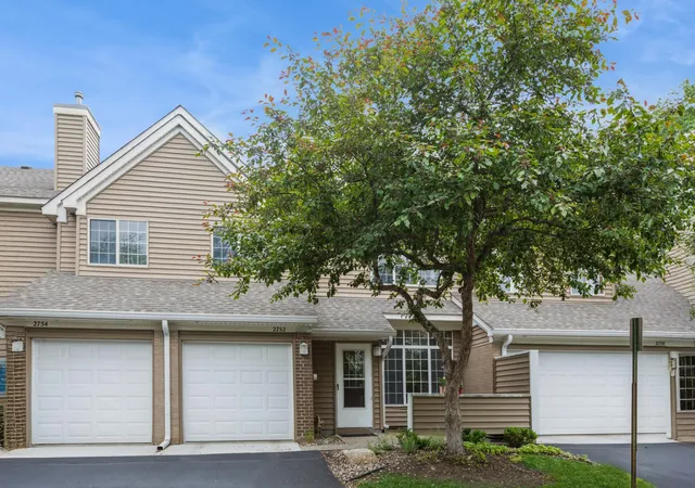 Homes for sale in Minnetonka, MN | 2752 Autumnwood Ln, Minnetonka, MN 55305 | MLS# 7093239