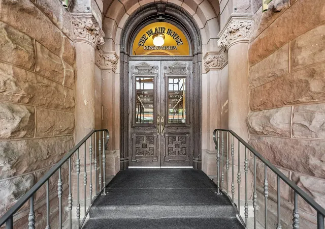 1st image of 165 Western Ave N #404, Saint Paul, MN 55102 | MLS# 7093256