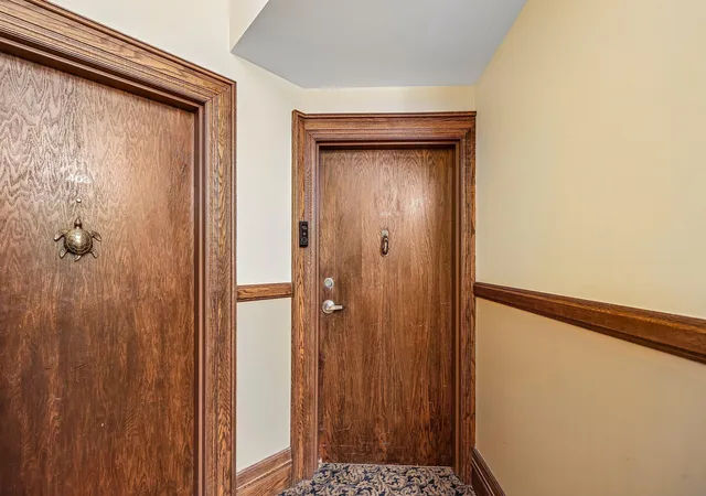 5th image of 165 Western Ave N, St. Paul, MN 55102