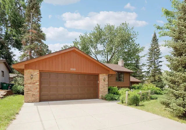 3rd image of 9325 31St Ave N, New Hope, MN 55427 | MLS# 7093258