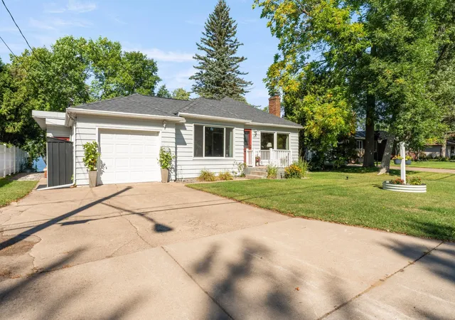 Photo 3 of Single family home for sale at 1019 Riverview Dr, Little Falls, MN 56345 | MLS# 7093260 | Listing updated on 2026-10-06
