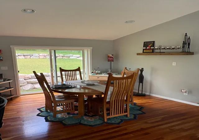 Photo 3 of Sale Pending at 2515 Elmcroft Dr Sw, Rochester, MN 55902 | MLS# 7093265 | Listing updated on 2026-08-27
