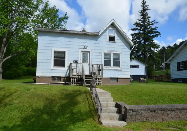 Homes for sale in Duluth, MN | 4011 W 9th St, Duluth, MN 55807 | MLS# 7093274