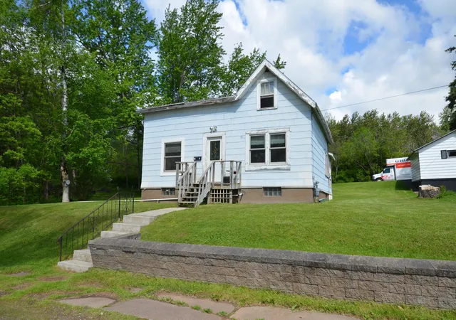 5th image of 4011 W 9th Street, Duluth, MN 55807 | MLS# 7093274