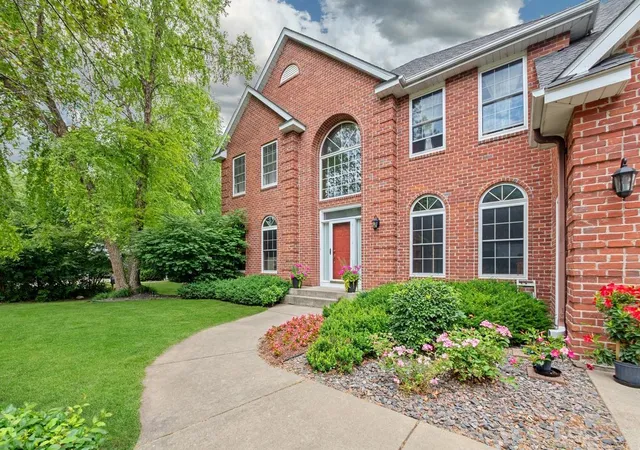 Photo 4 of Single family home for sale at 16857 Jackpine Way, Lakeville, MN 55044 | MLS# 7093282 | Listing updated on 2026-08-28