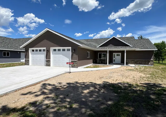 Homes for sale in Perham, MN | 702 11th St Nw, Perham, MN 56573 | MLS# 7093284
