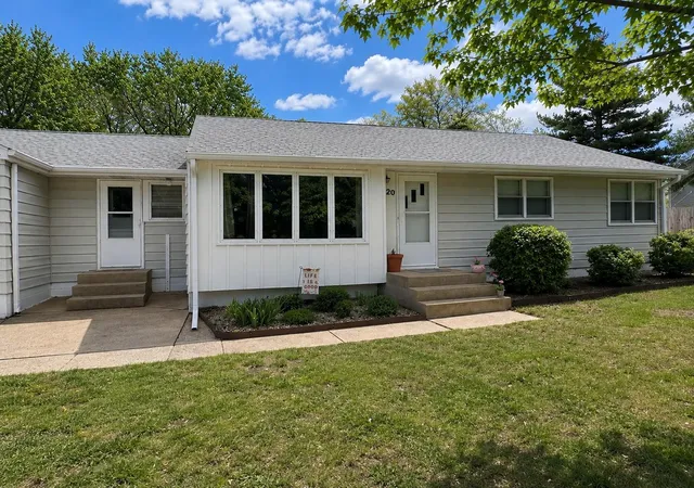 Homes for sale in Mounds View, MN | 5120 Irondale Rd, Mounds View, MN 55112 | MLS# 7093292