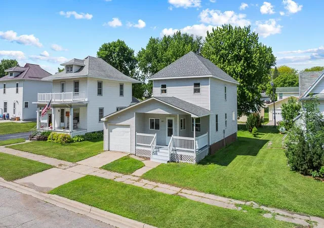 Photo 1 of Single family home for sale at 204 1st Street, Russell, MN 56169 | MLS# 7093313 | Listing updated on 2026-07-28