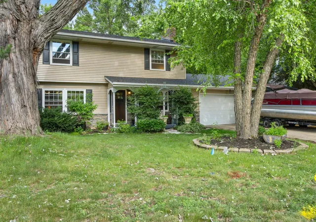 Photo 1 of Sale Pending at 127 16th Avenue Nw, Saint Paul, MN 55112 | MLS# 7093336 | Listing updated on 2026-08-14