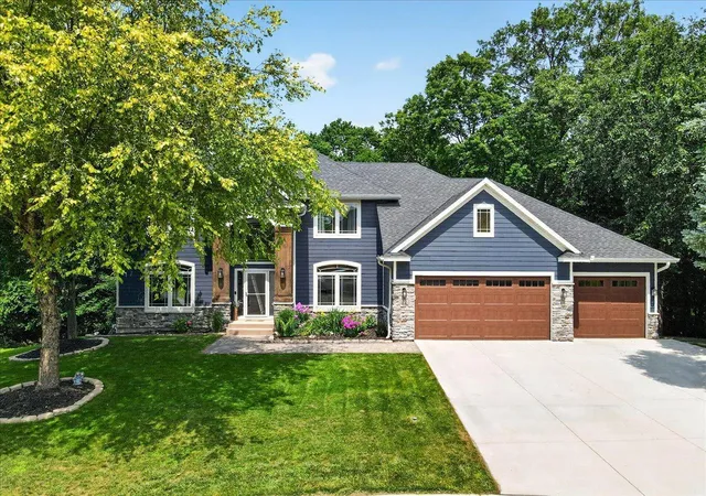 1st image of 3122 Shady Cove Pt Nw, Prior Lake, MN 55372 | MLS# 7093350