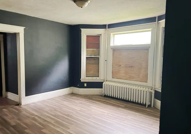 Photo 3 of House for sale at 719 Sherburne Ave, Saint Paul, MN 55104 | MLS# 7093379 | Listing updated on 2026-10-14