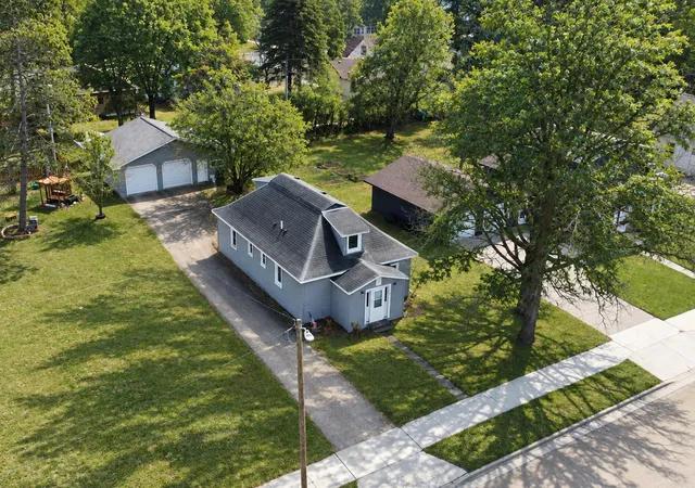 Photo 2 of Single family home for sale at 118 Tousley Ave N, New York Mills, MN 56567 | MLS# 7093380 | Listing updated on 2026-09-12