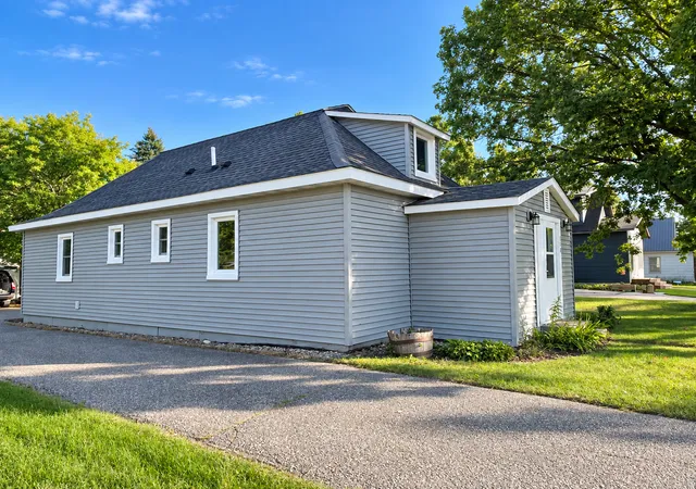 Photo 3 of Single family home for sale at 118 Tousley Ave N, New York Mills, MN 56567 | MLS# 7093380 | Listing updated on 2026-09-12