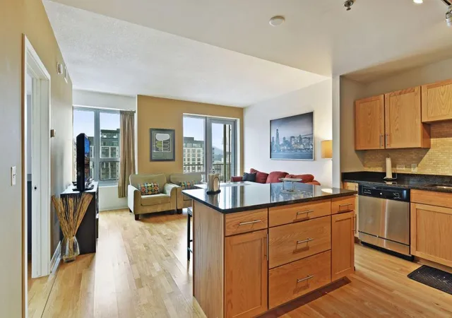 1st image of 929 Portland Ave S #1203, Minneapolis, MN 55404 | MLS# 7093385