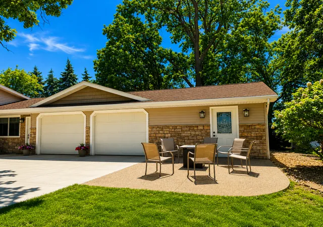 Homes for sale in Blooming Prairie, MN | 5121 Hwy 30 E, Blooming Prairie, MN 55917 | MLS# 7093392