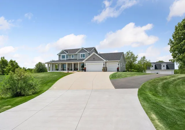 Photo 3 of Single family home for sale at 10205 Heather Ln, Rogers, MN 55374 | MLS# 7093395 | Listing updated on 2026-09-04