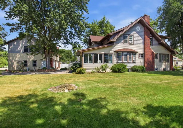 2nd image of 611 N Marshall Ave, Litchfield, MN 55355 | MLS# 7093403
