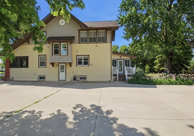4th image of 611 N Marshall Ave, Litchfield, MN 55355 | MLS# 7093403