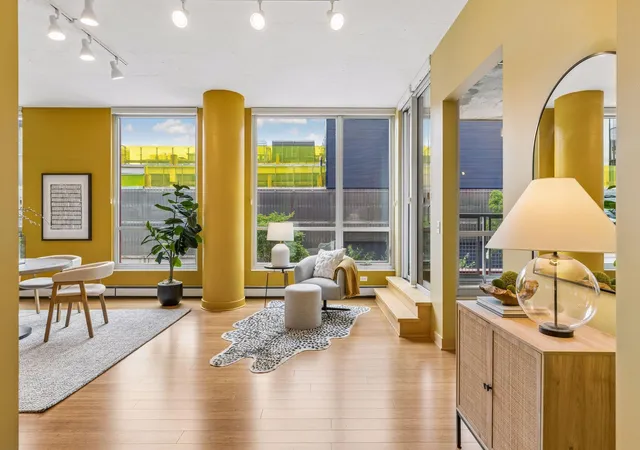 4th image of 901 S 2nd Street #207, Minneapolis, MN 55415 | MLS# 7093409