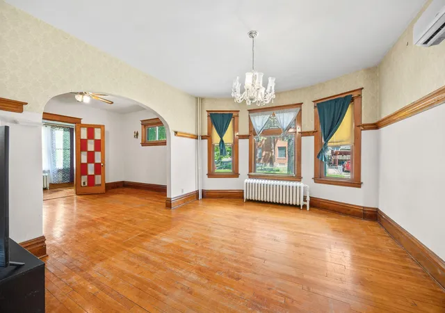 Photo 3 of Single family home for sale at 898 Western Ave N, Saint Paul, MN 55117 | MLS# 7093417 | Listing updated on 2026-06-17