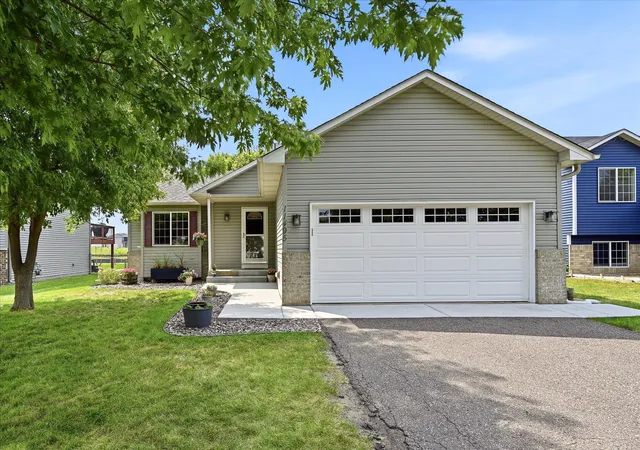 1st image of 11495 75th St Ne, Albertville, MN 55301 | MLS# 7093425