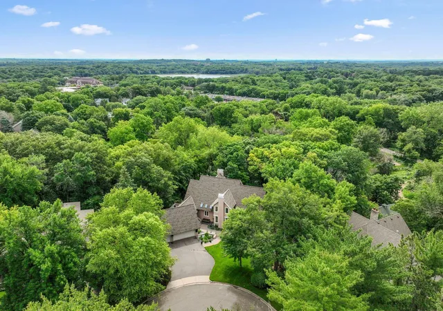 Homes for sale in Minnetonka, MN | 5429 Vining Point Rd, Minnetonka, MN 55345 | MLS# 7093458