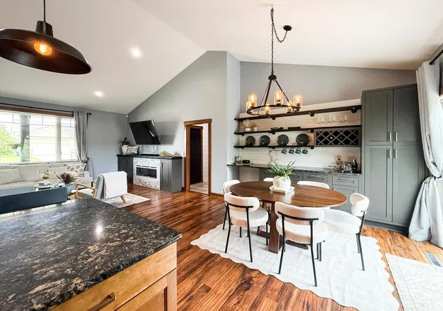 3rd image of 3927 Stone Point Dr Ne, Rochester, MN 55906 | MLS# 7093507