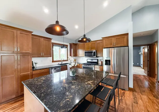 5th image of 3927 Stone Point Dr Ne, Rochester, MN 55906 | MLS# 7093507