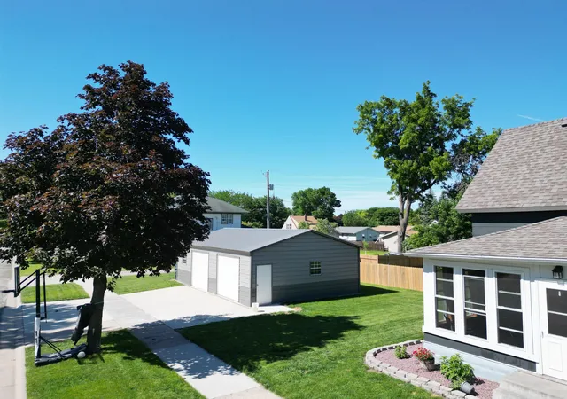 Homes for sale in Olivia, MN | 601 E Depue Ave, Olivia, MN 56277 | MLS# 7093570