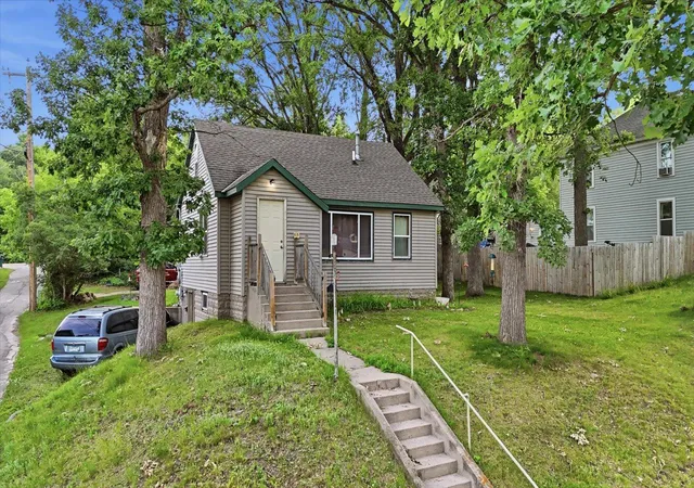 1st image of 515 Ne 6th St, Grand Rapids, MN 55744 | MLS# 7093580