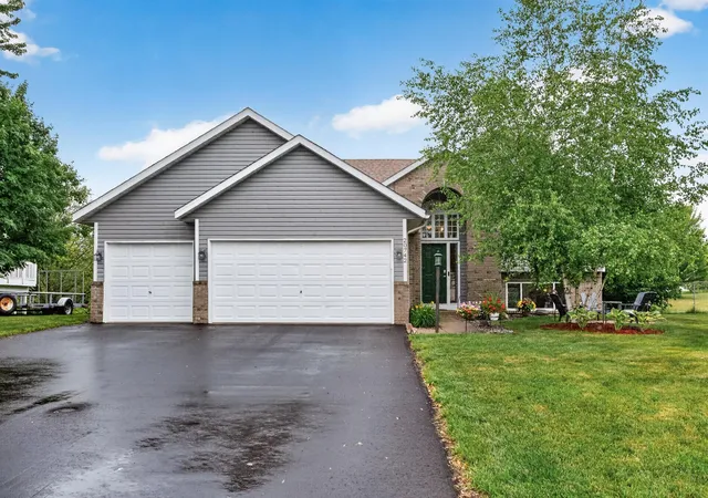 Homes for sale in Forest Lake, MN | 20742 Grafton Ave N, Forest Lake, MN 55025 | MLS# 7093596