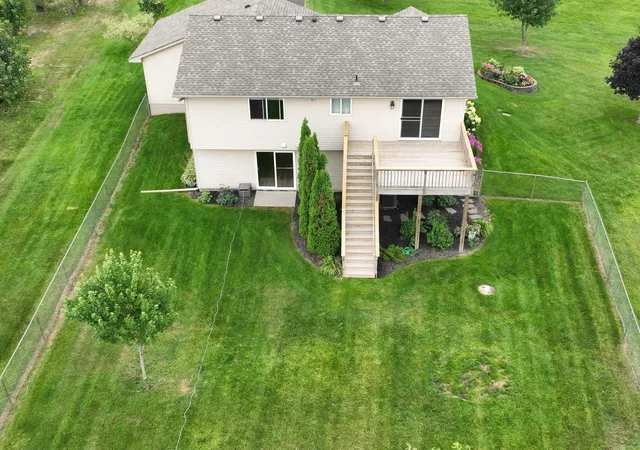 4th image of 10590 257Th Ave Nw, Zimmerman, MN 55398 | MLS# 7093597
