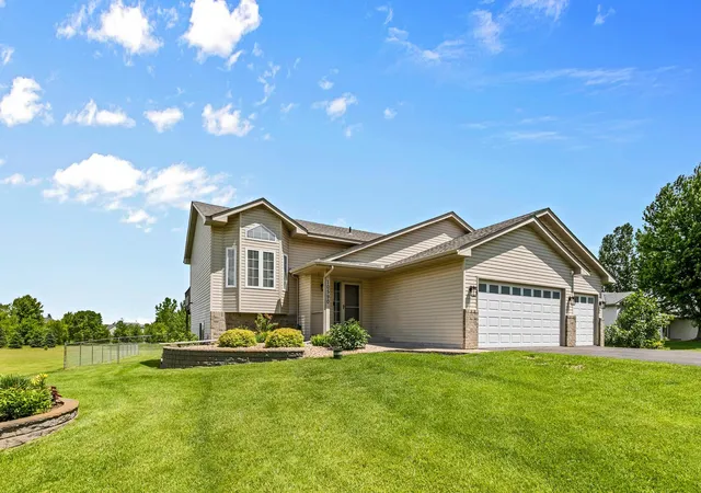 Homes for sale in Zimmerman, MN | 10590 257Th Ave Nw, Zimmerman, MN 55398 | MLS# 7093597